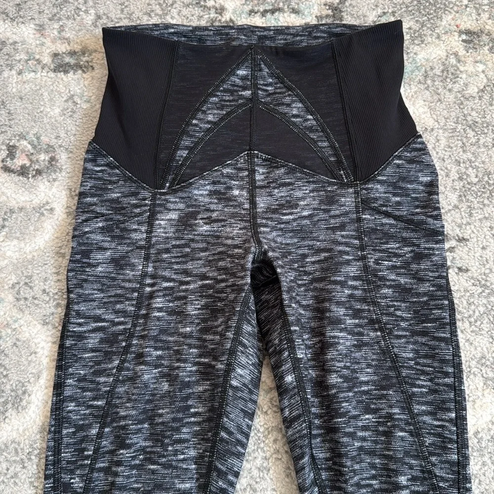 Lululemon Exquisite Crop Leggings